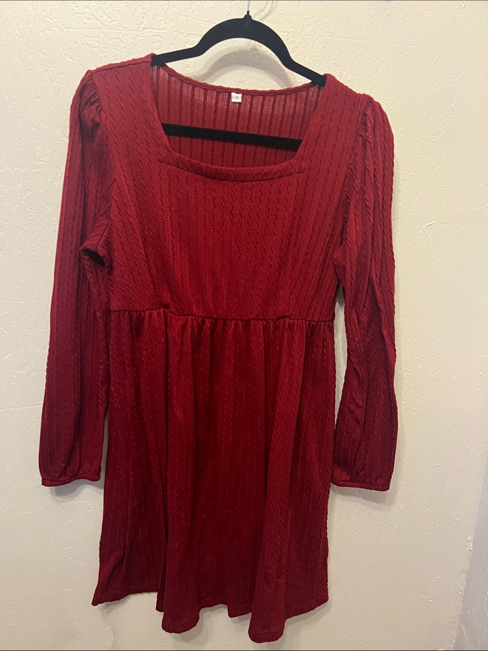 Women’s Red Long Sleeve Scoop Neck Dress